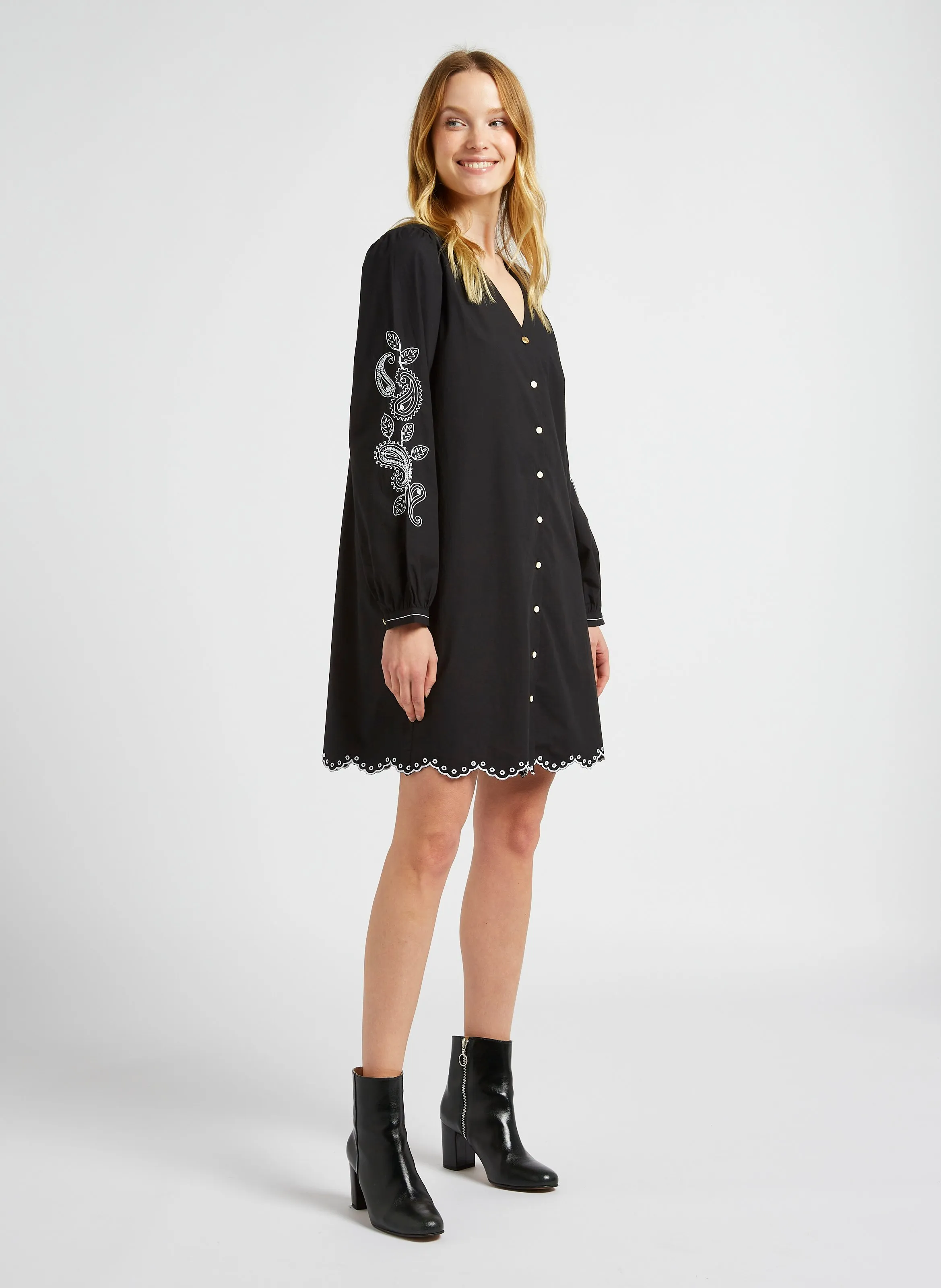  I CODE   Abito camicia corto con scollo a V in cotone | Nero