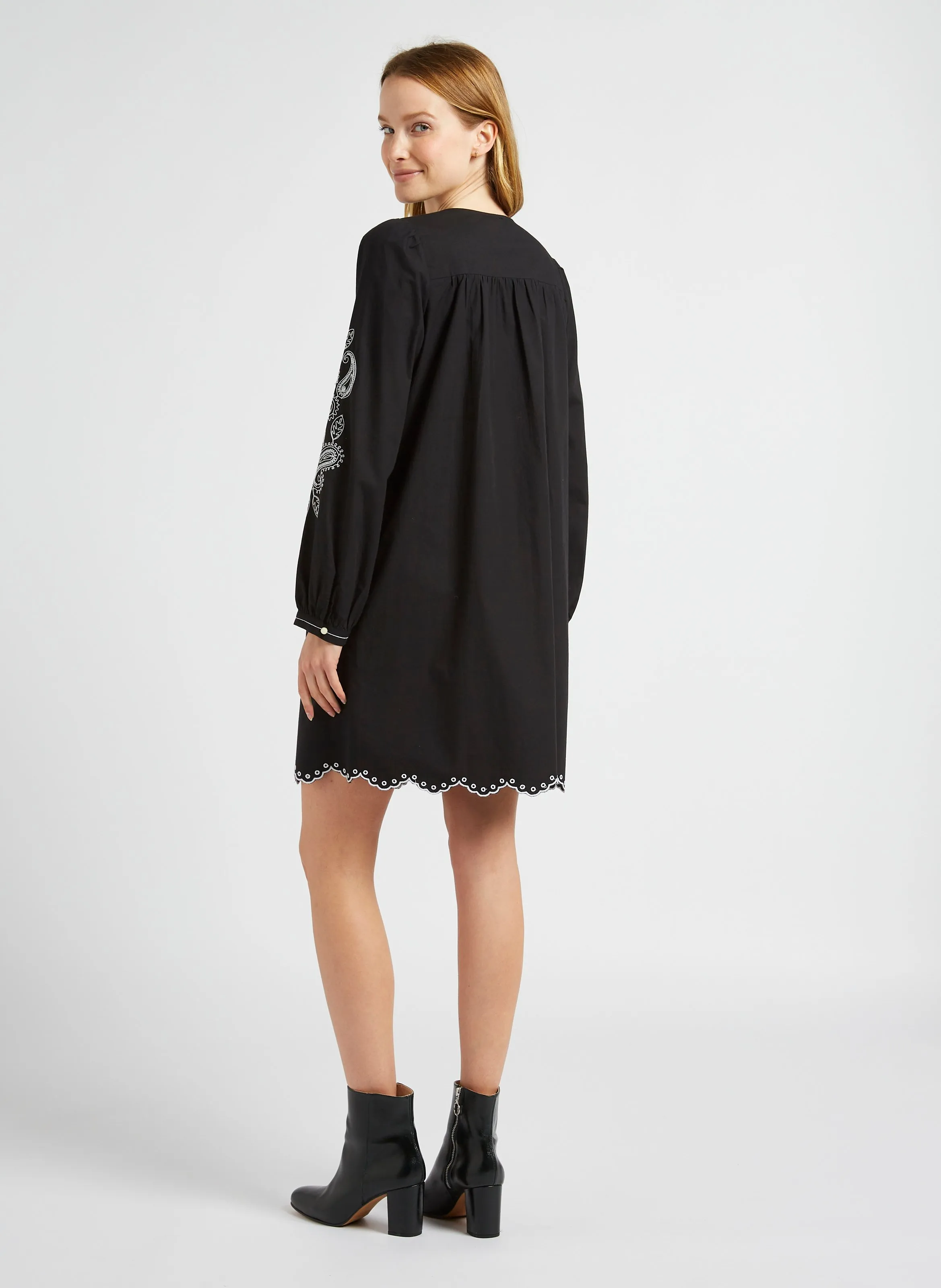  I CODE   Abito camicia corto con scollo a V in cotone | Nero