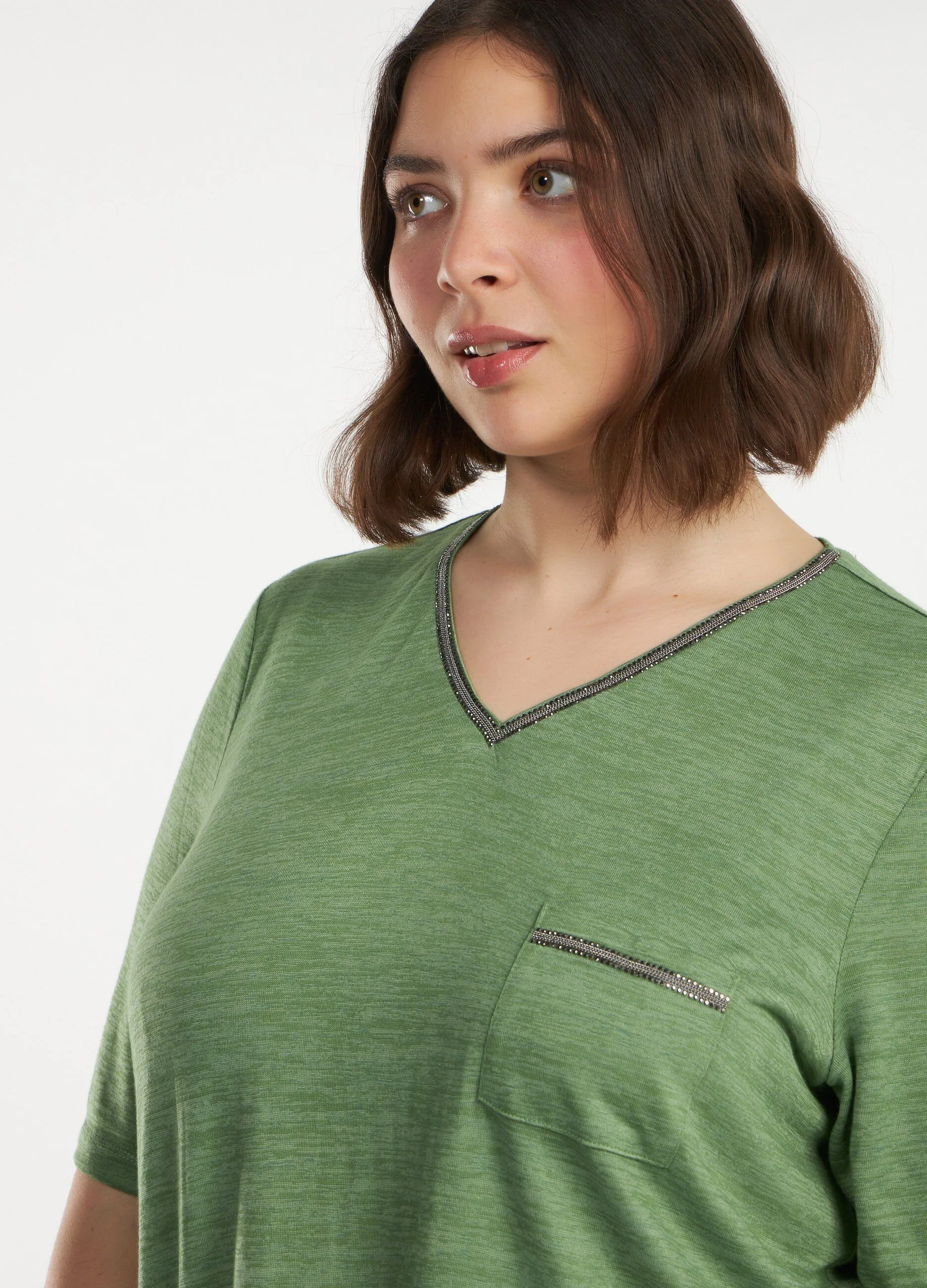 T-shirt in misto viscosa con scollo a V e strass donna curvy